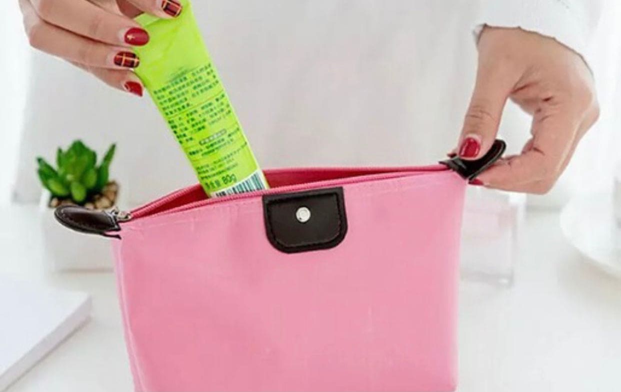 Portable Cosmetic Bag For Women, Colorful Waterproof New Travel Dumpling Storage Bag, Mini Cute Toiletry Bag, Tote Bag Purses, Mini Travel Cosmetic Pouch Portable Cosmetic Bag For Women, Colorful Waterproof New Travel Dumpling Storage Bag, Mini Cute Toiletry Bag, Tote Bag Purses, Mini Travel Cosmetic Pouch